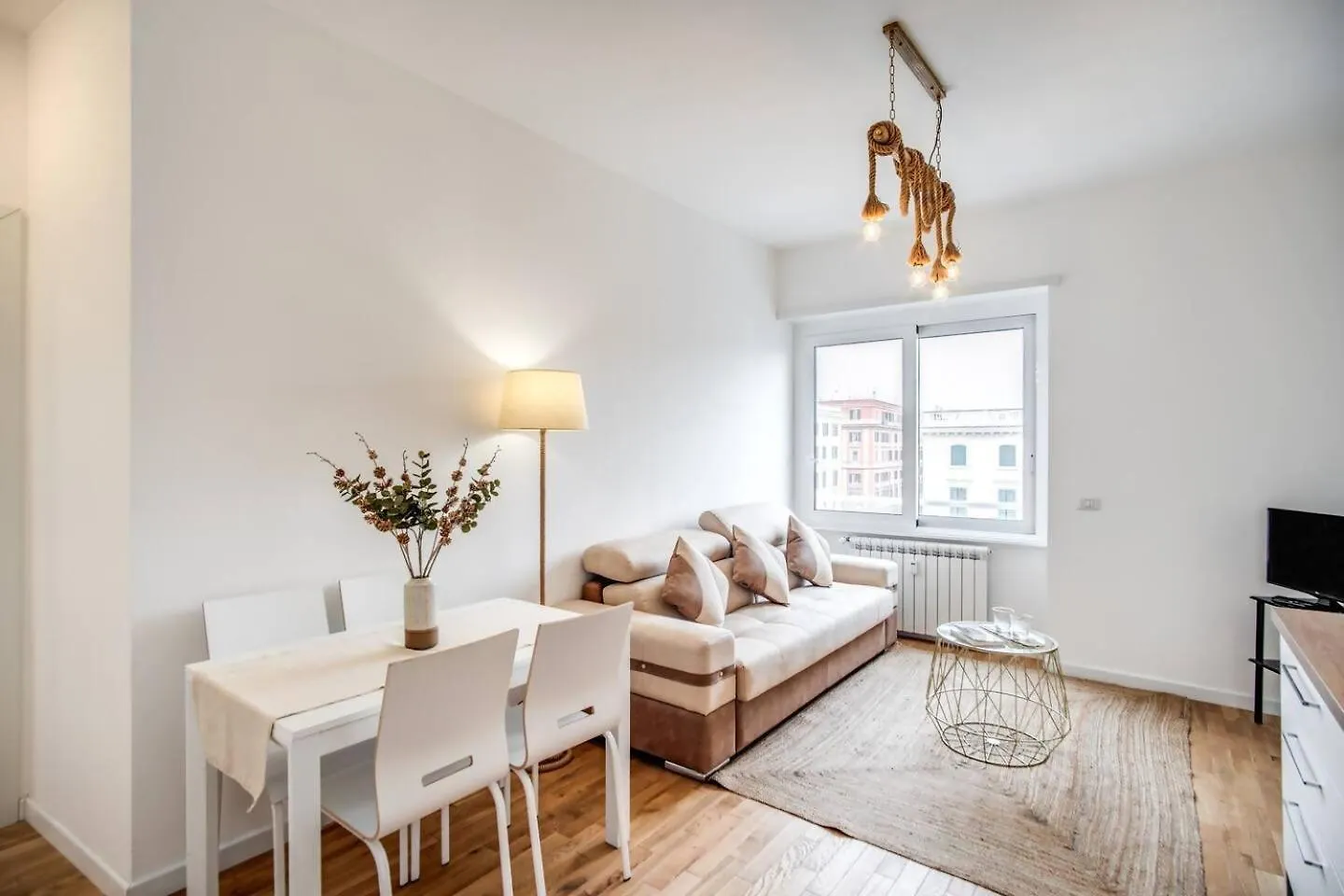 Naos Suite Close Popolo Square Rzym Apartament